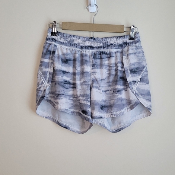 ATHLETA Gray Printed Running Shorts Size Small - Picture 2 of 11